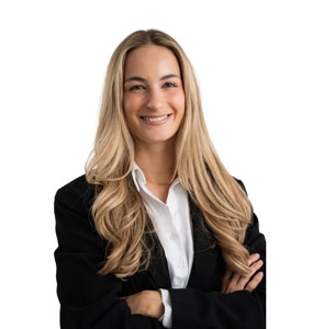 Frau Laura Schulze