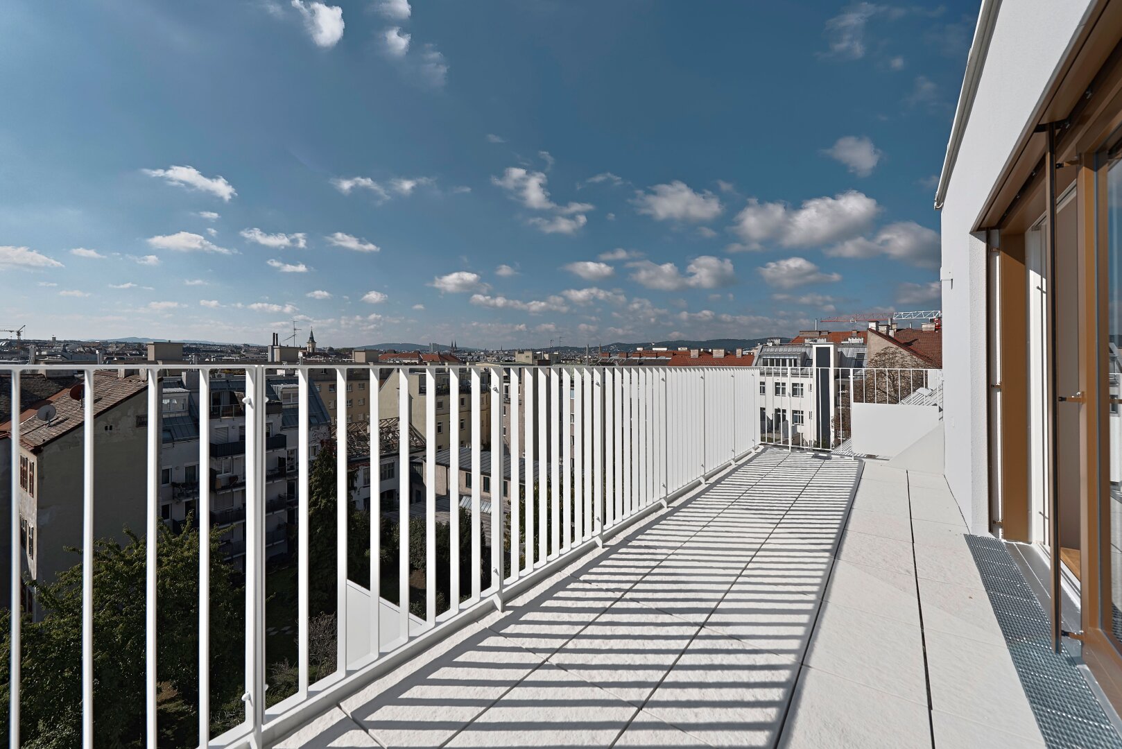 The Temptation: Exklusive Dachgeschoß-Maisonette mit attraktiven Terrassenflächen in Währing