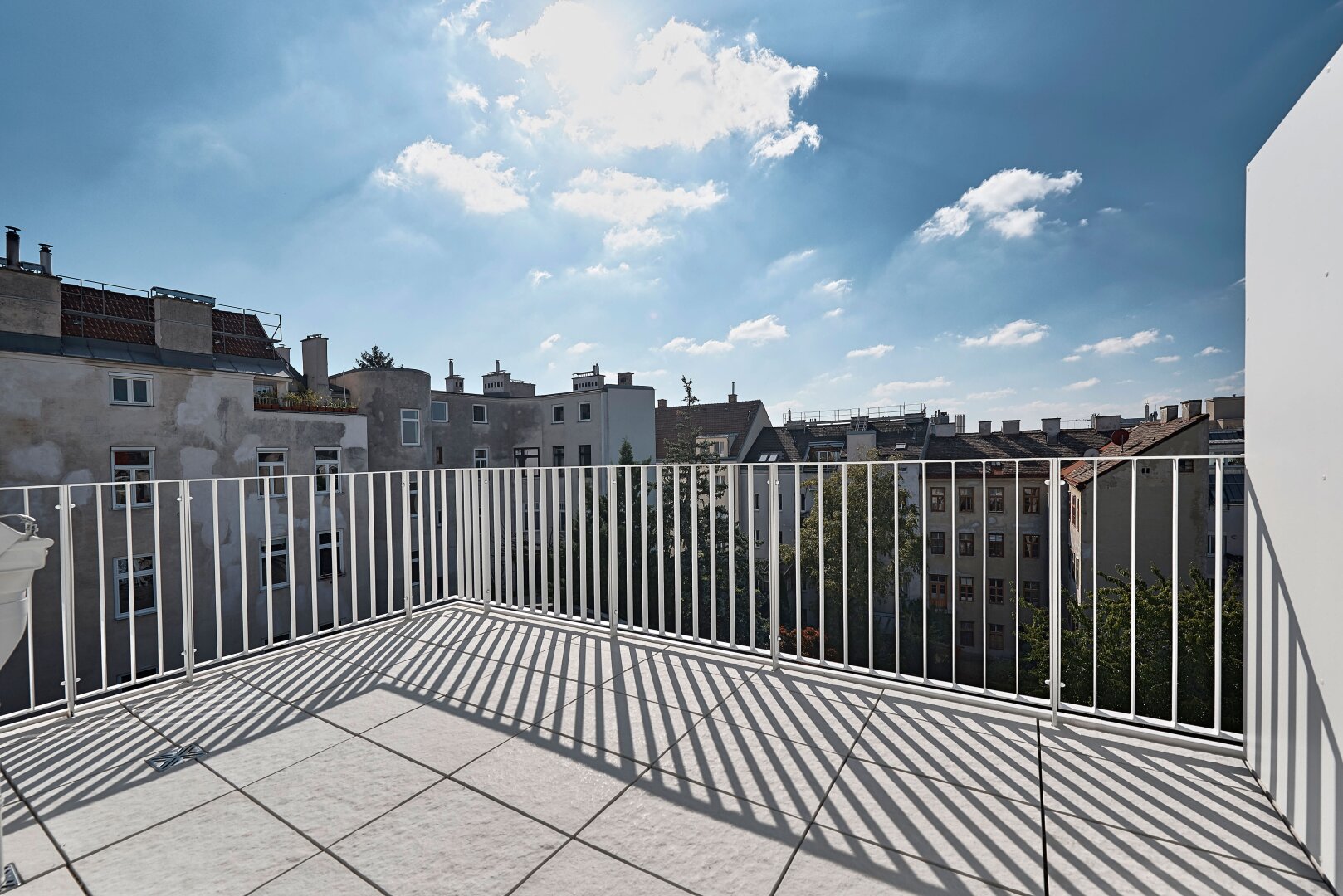 The Temptation: Exklusive Dachgeschoß-Maisonette mit attraktiven Terrassenflächen in Währing
