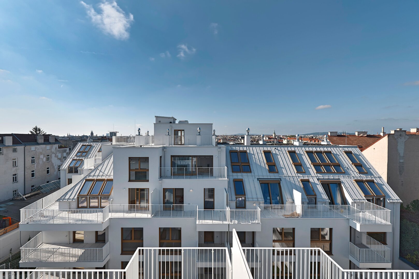 The Temptation: Familienfreundliches Dachgeschoß mit Terrasse und Grünblick nahe dem Kutschkermarkt