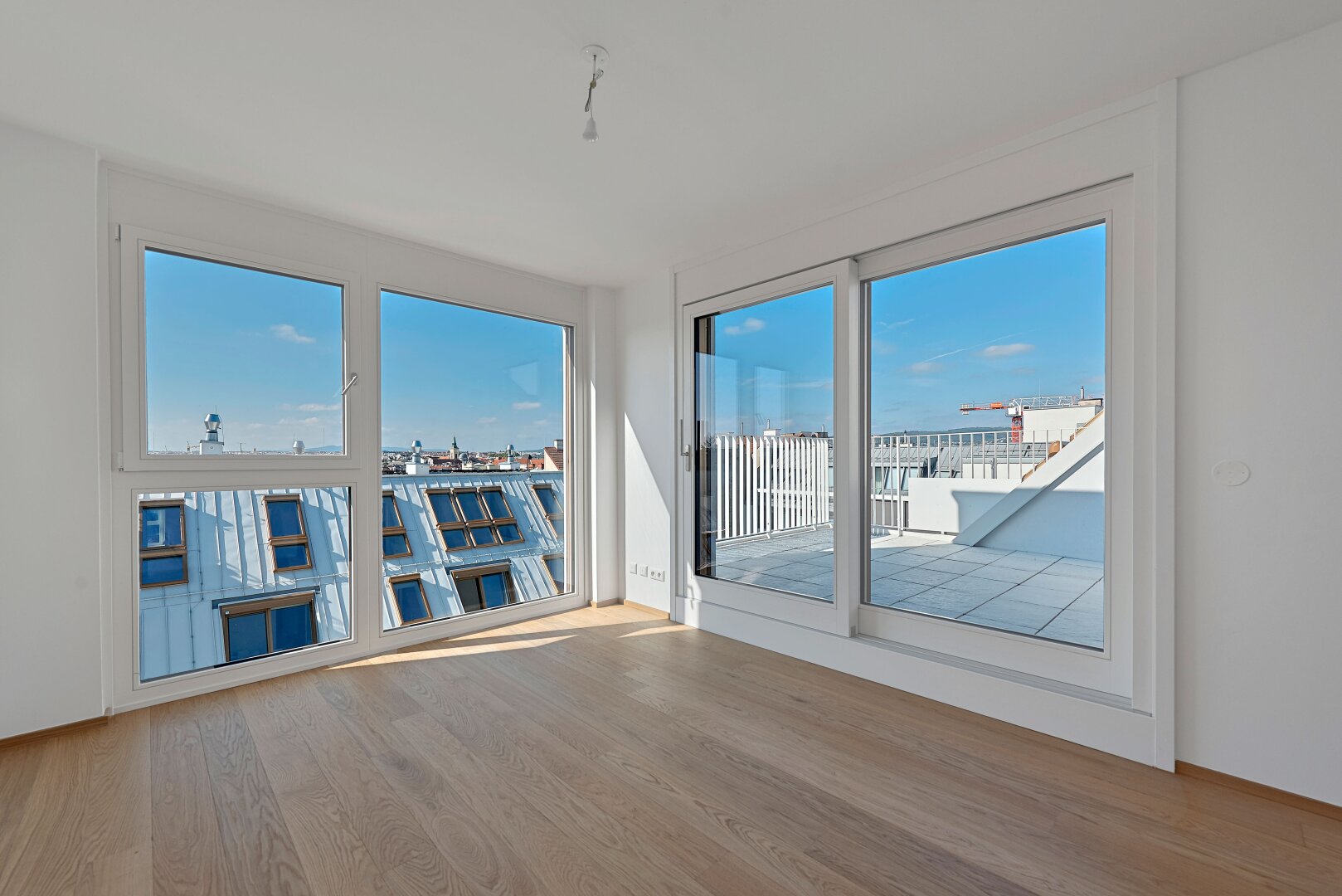 The Temptation: Erstklassige Dachgeschoßwohnung mit tollen Freiflächen Nahe Kutschkermarkt