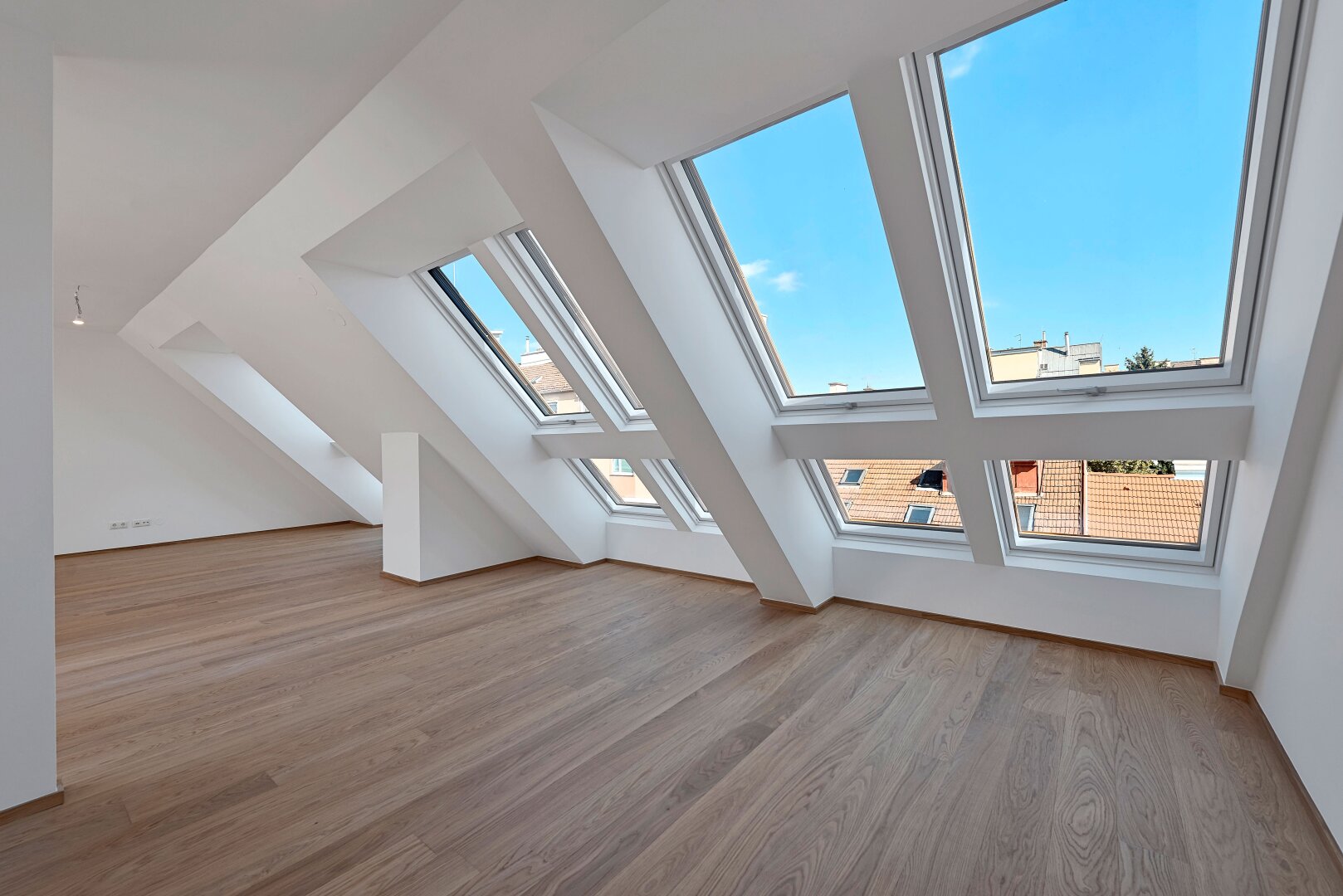 The Temptation: Erstklassige Dachgeschoßwohnung mit tollen Freiflächen Nahe Kutschkermarkt