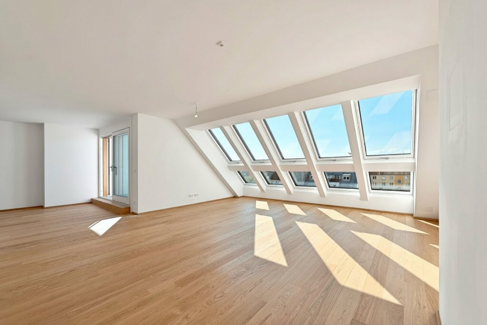 The Temptation: Einzigartige Dachgeschoßwohnung mit großen Freiflächen