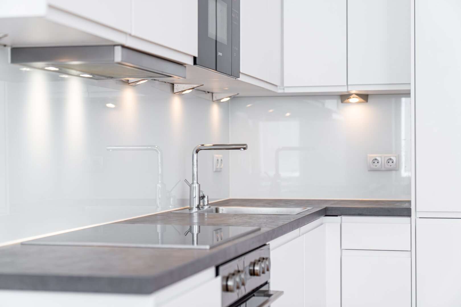 Stilvoll Wohnen im Herzen von Wien - Gepflegte 4 Zimmer Wohnung -  The Mall Wien Mitte und Stadtpark in wenigen Gehminuten erreichbar