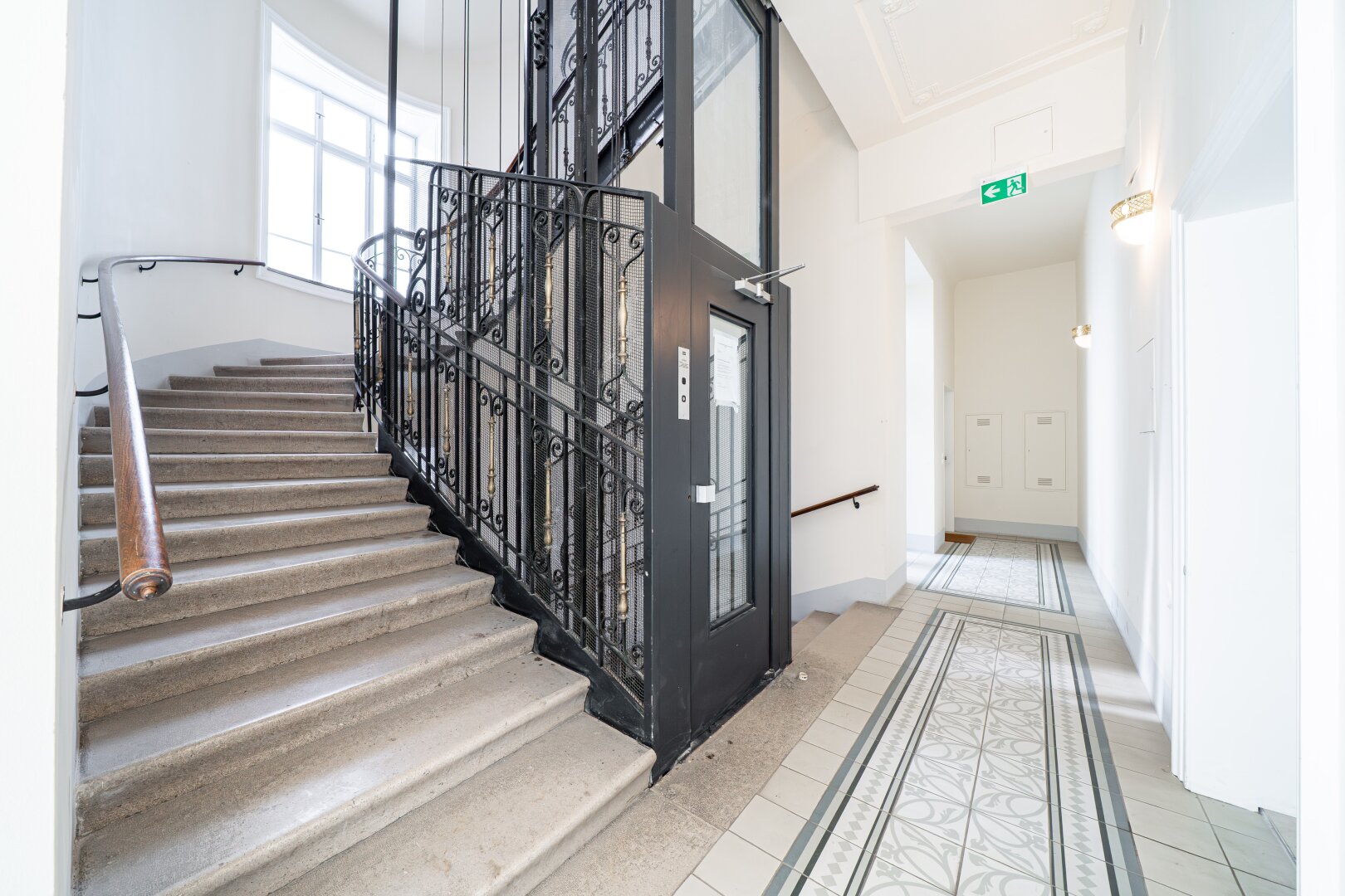 Stilvoll Wohnen im Herzen von Wien - Gepflegte 4 Zimmer Wohnung -  The Mall Wien Mitte und Stadtpark in wenigen Gehminuten erreichbar