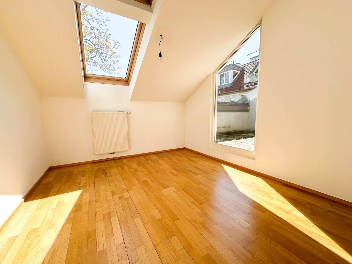 Sonnige Dachterrasse, Hohe Räume, Smarte Raumaufteilung – Elegante Dachgeschosswohnung im 3. Bezirk
