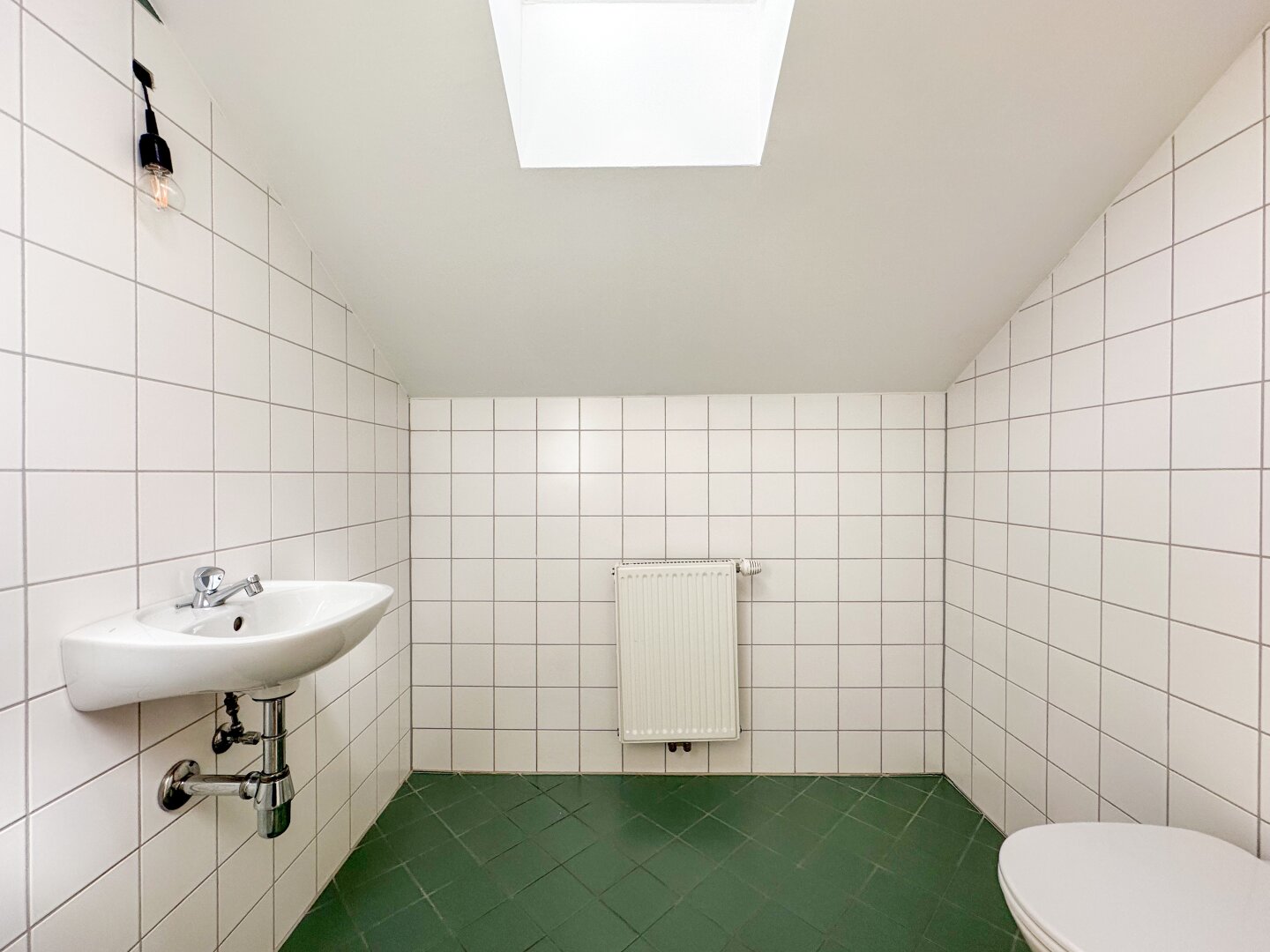 Sonnige Dachterrasse, Hohe Räume, Smarte Raumaufteilung – Elegante Dachgeschosswohnung im 3. Bezirk