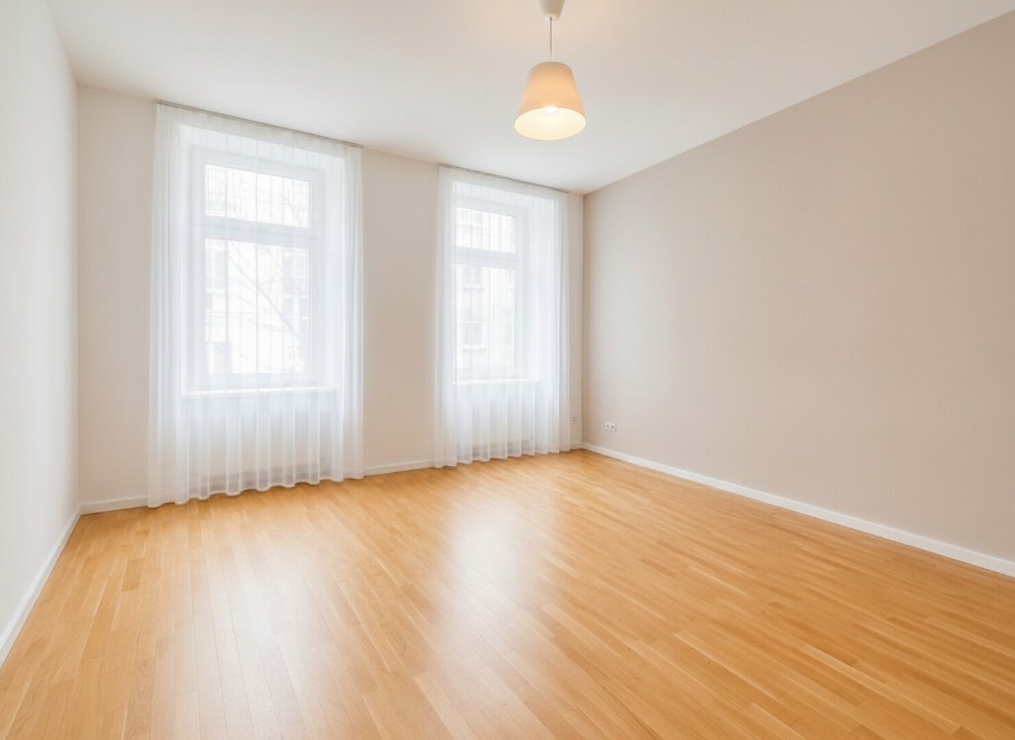 3-Zimmer-Altbauwohnung in Top-Lage des 6. Bezirks - Perfekte Aufteilung für Paare oder WGs