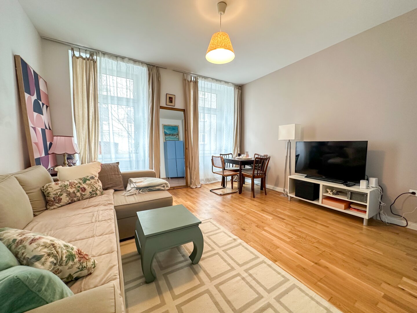 3-Zimmer-Altbauwohnung in Top-Lage des 6. Bezirks - Perfekte Aufteilung für Paare oder WGs