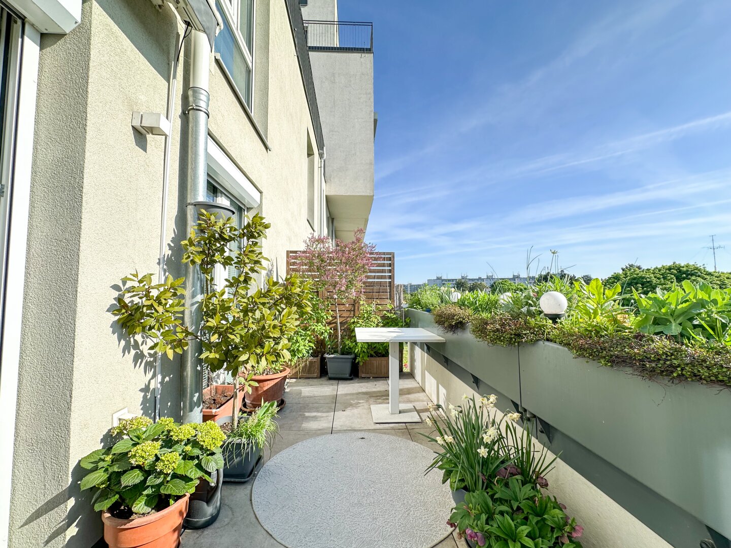 Exklusive 3-Zimmer-Maisonette im Dachgeschoss | Balkon | U-Bahn-Nähe | Weitblick