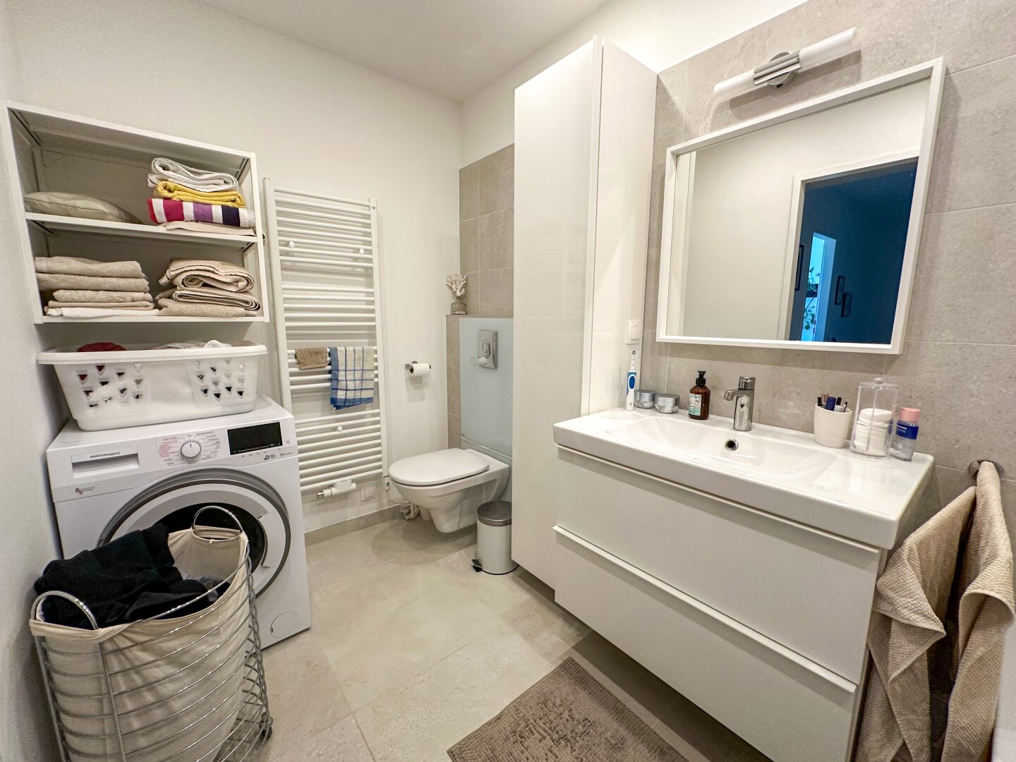 Exklusive 3-Zimmer-Maisonette im Dachgeschoss | Balkon | U-Bahn-Nähe | Weitblick