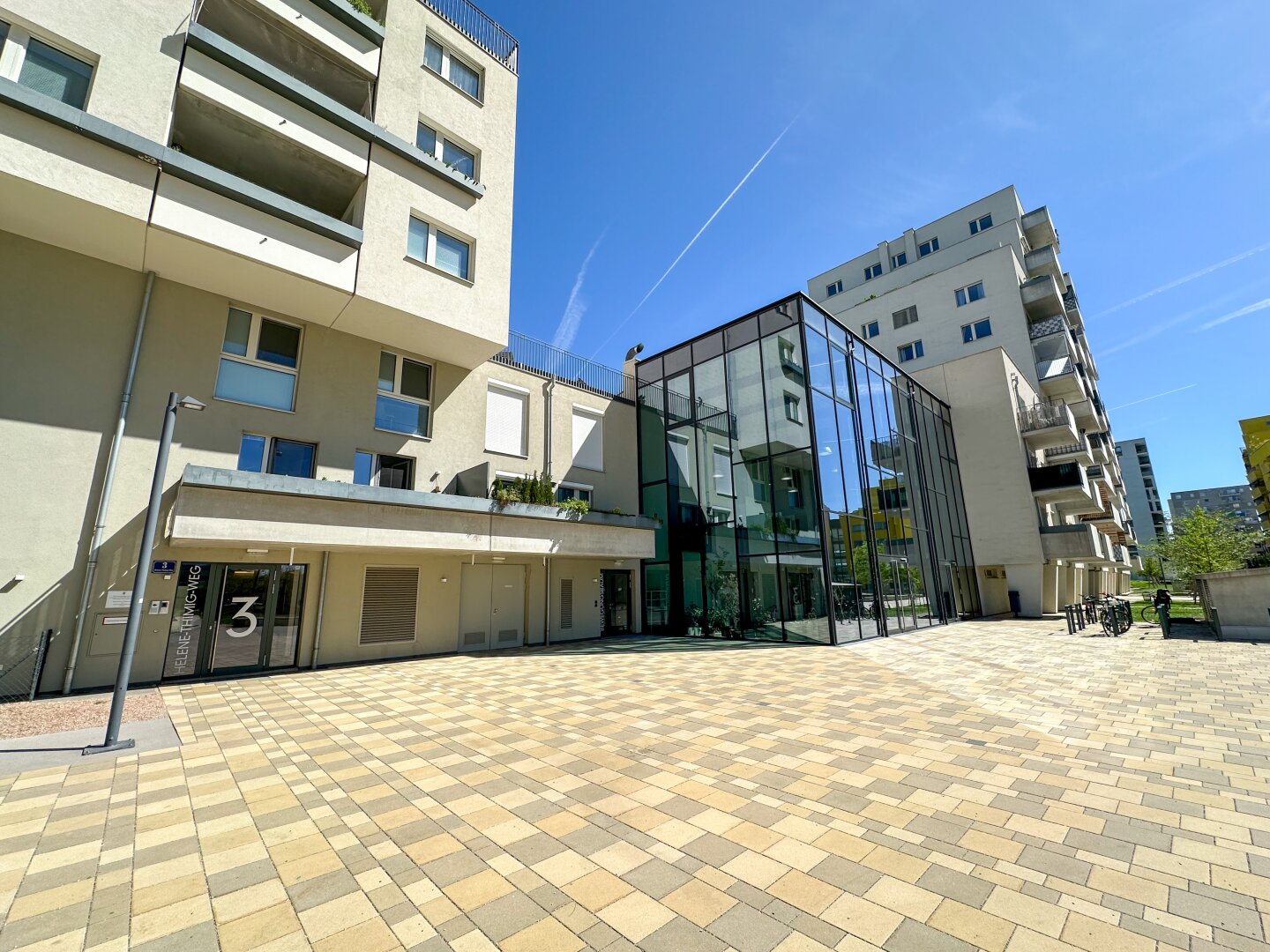 Exklusive 3-Zimmer-Maisonette im Dachgeschoss | Balkon | U-Bahn-Nähe | Weitblick