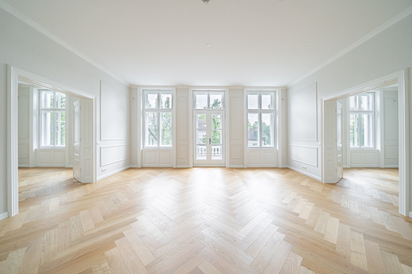 Luxus, Privatsphäre und modernste Eleganz vereint - Architektonisches Juwel in exklusiver Grünruhelage des 19. Bezirks