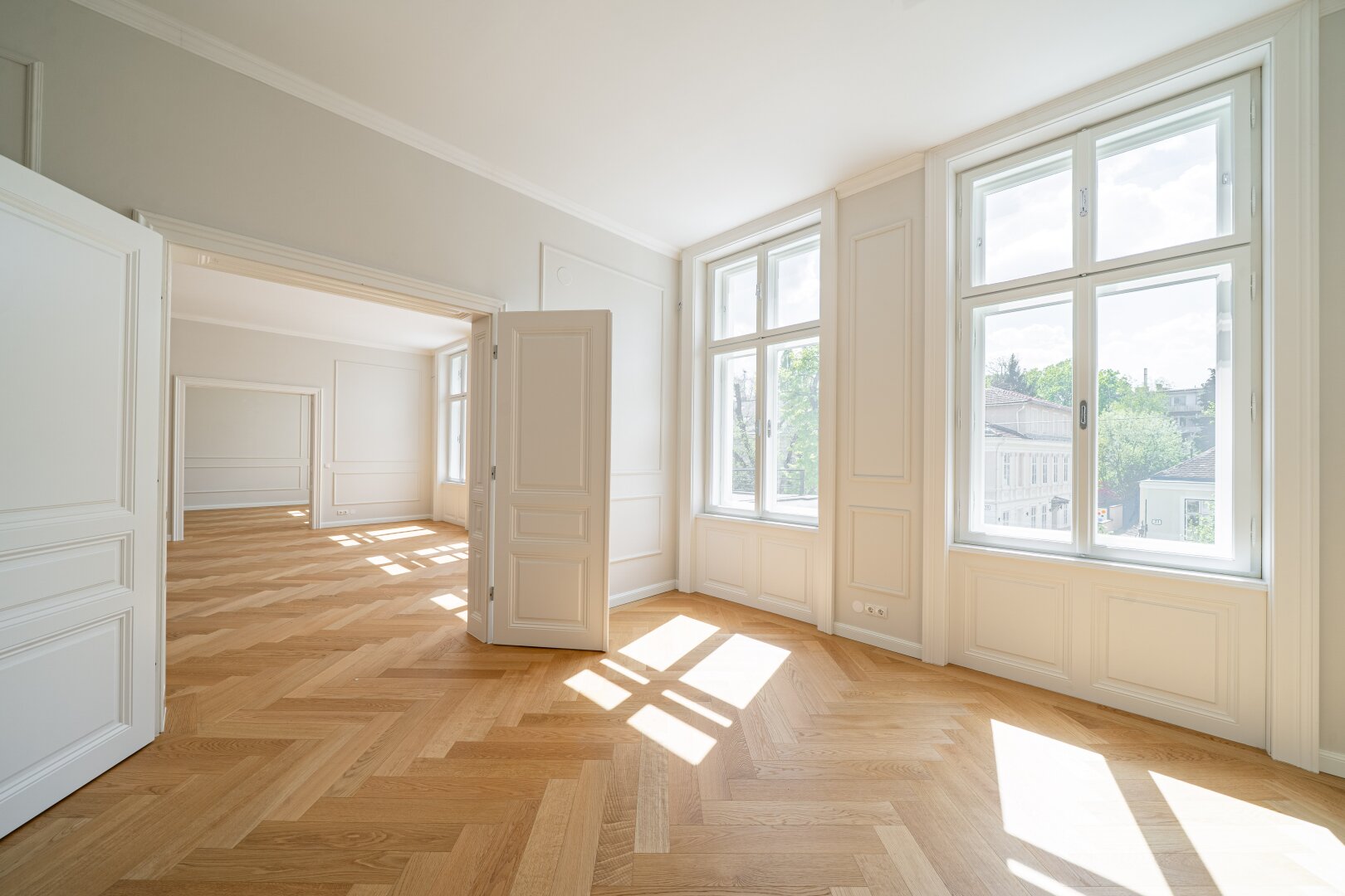 Luxus, Privatsphäre und modernste Eleganz vereint - Architektonisches Juwel in exklusiver Grünruhelage des 19. Bezirks
