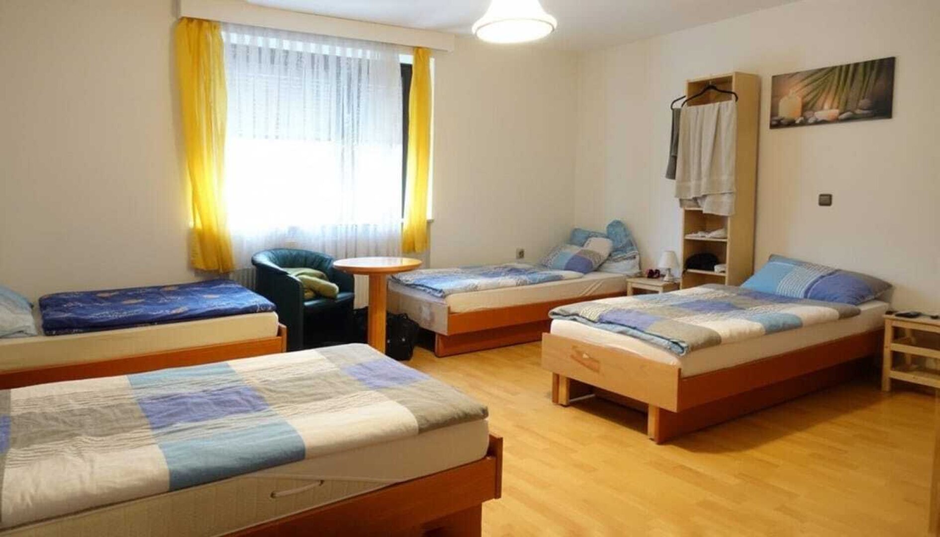 Verkaufe Wohnhaus 350 m2 mit Geschäftsräume