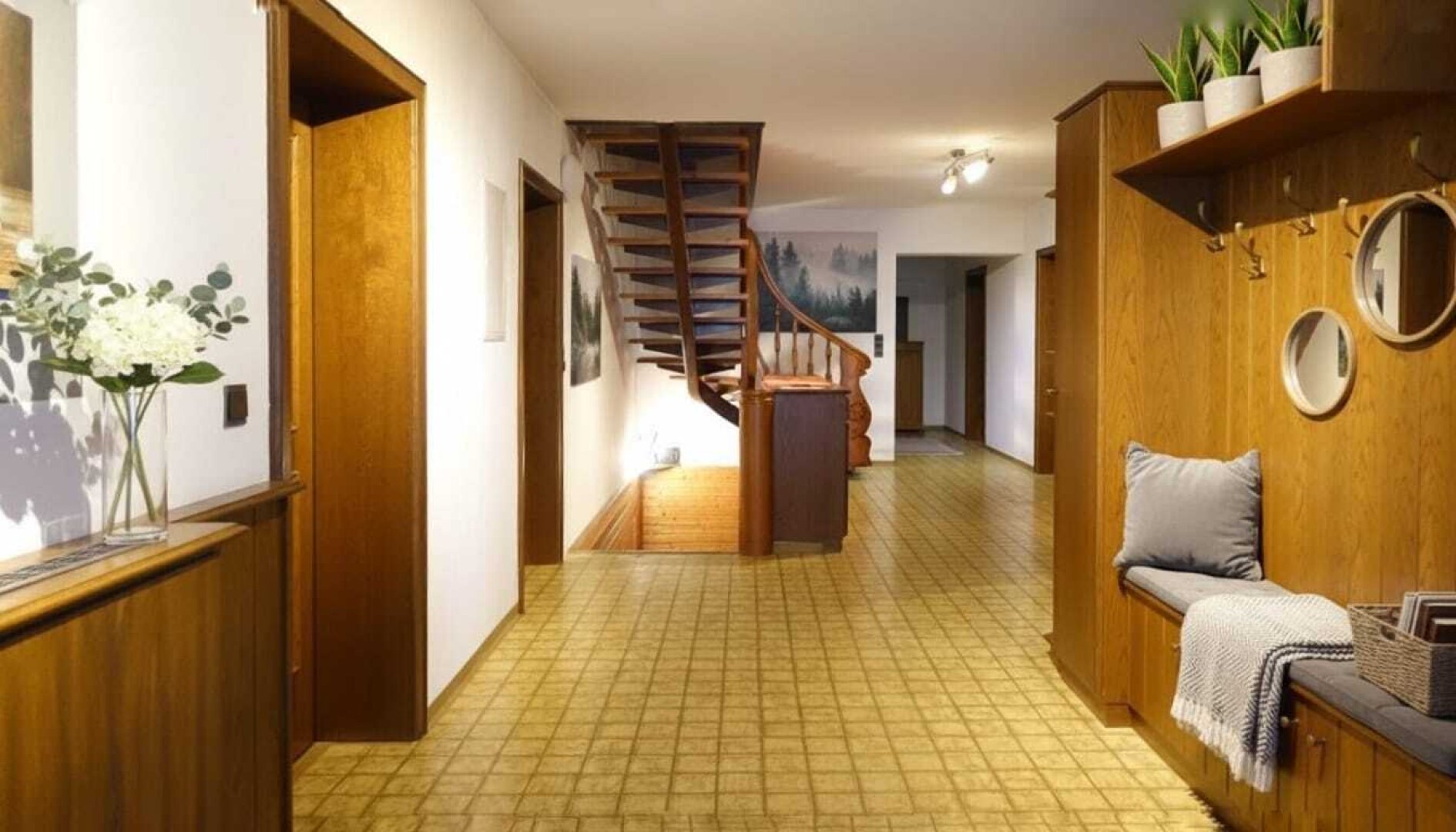 Verkaufe Wohnhaus 350 m2 mit Geschäftsräume
