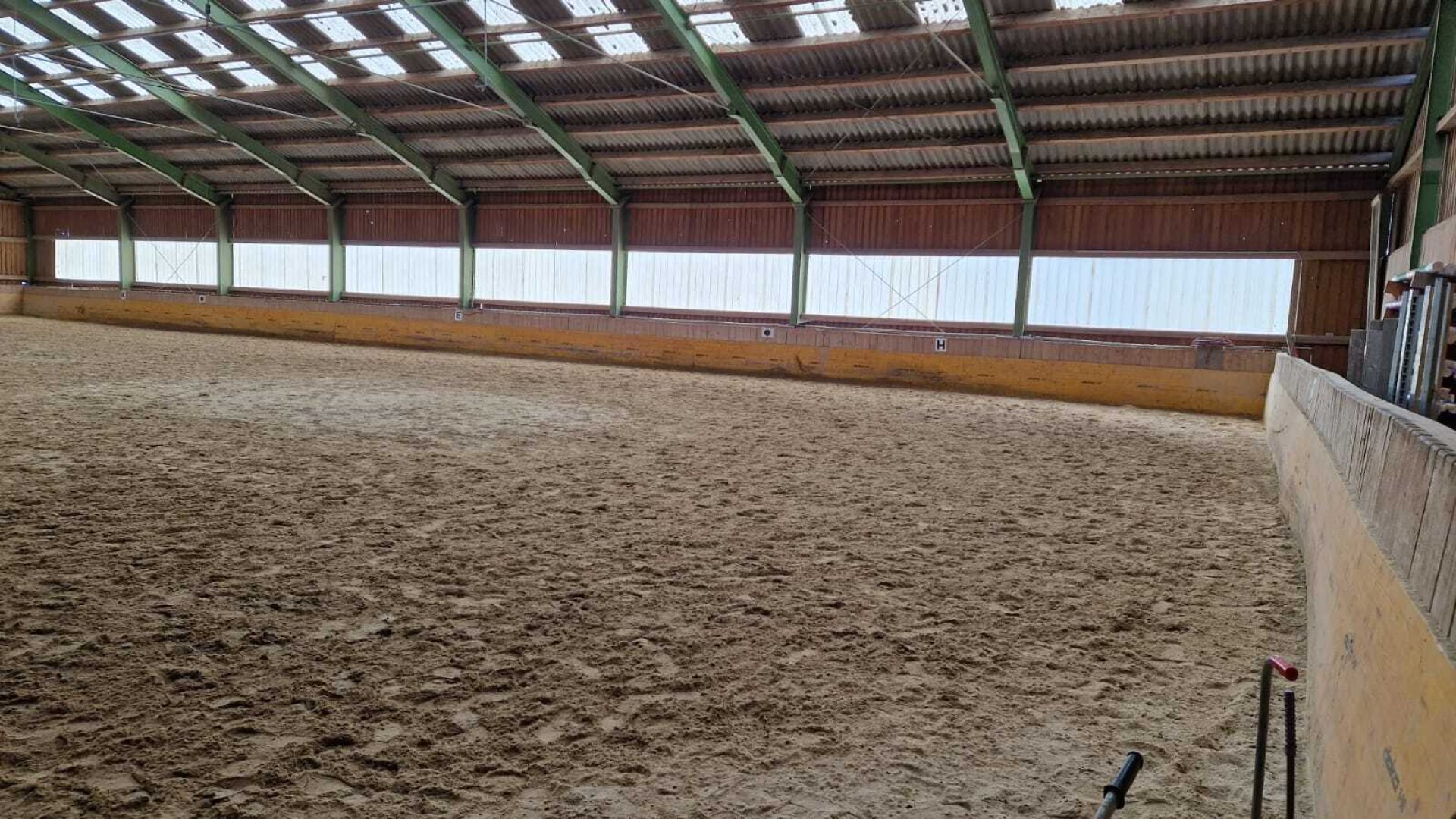 Bauernhof, Reitanlage  Wohnungen und Koppeln,  5,5 ha Gesamtfläche