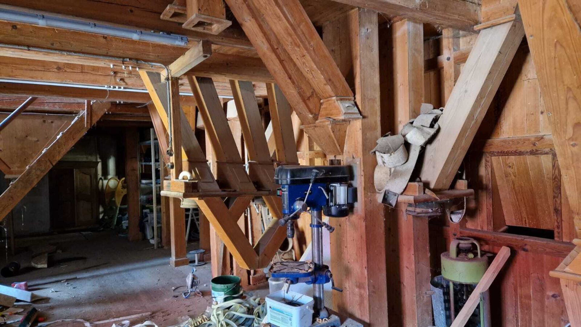 Bauernhof, Reitanlage  Wohnungen und Koppeln,  5,5 ha Gesamtfläche