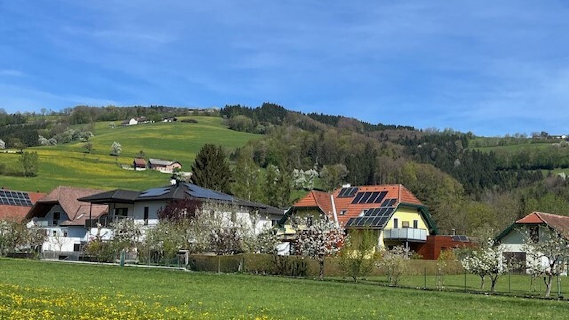 Höchstmaß an Wohnqualität in Ihrem individuell planbaren Stockhaus in sonniger Lage!