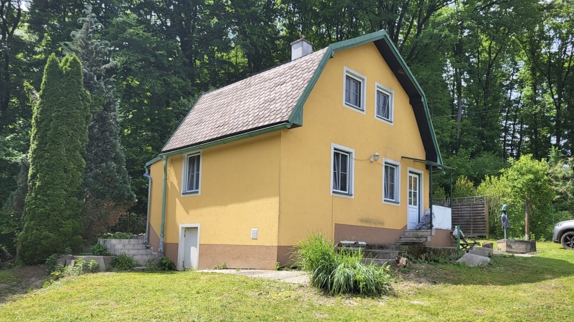 Wohnhaus am Waldesrand