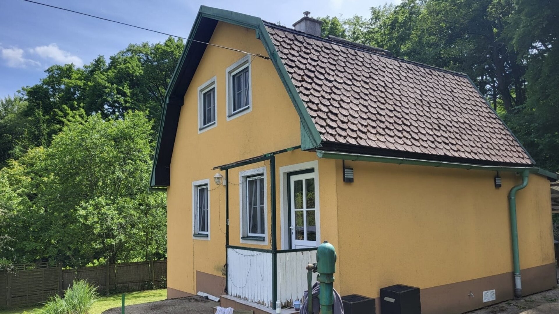 Wohnhaus am Waldesrand