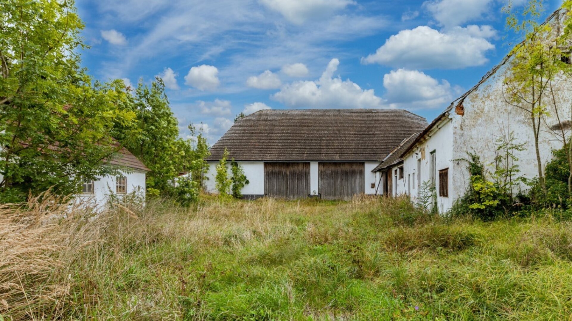 Geschlossener Bauernhof mit großem Stadel!