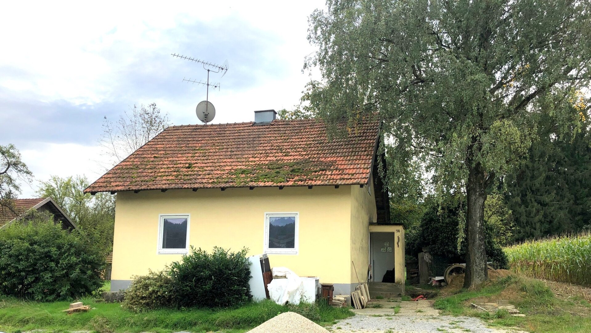 Alleinlage, 129.000 Euro Renovierungsbedürftiges Haus am Waldrand 4762 St Willibald Oberantlang 14