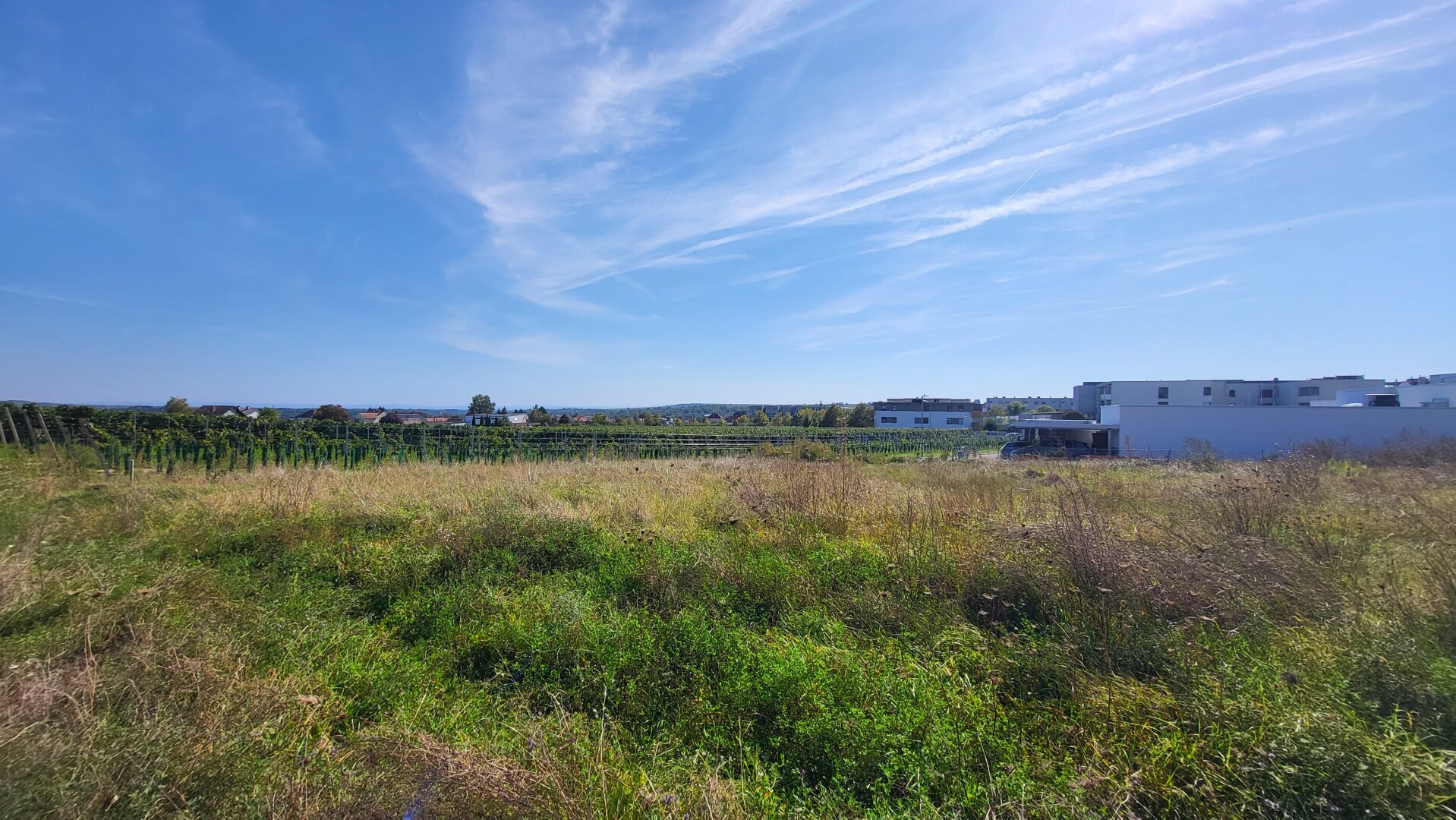 Baubehördlich bewilligtes Grundstück 5 Wohnungen WNFl. gesamt 476,31 m2