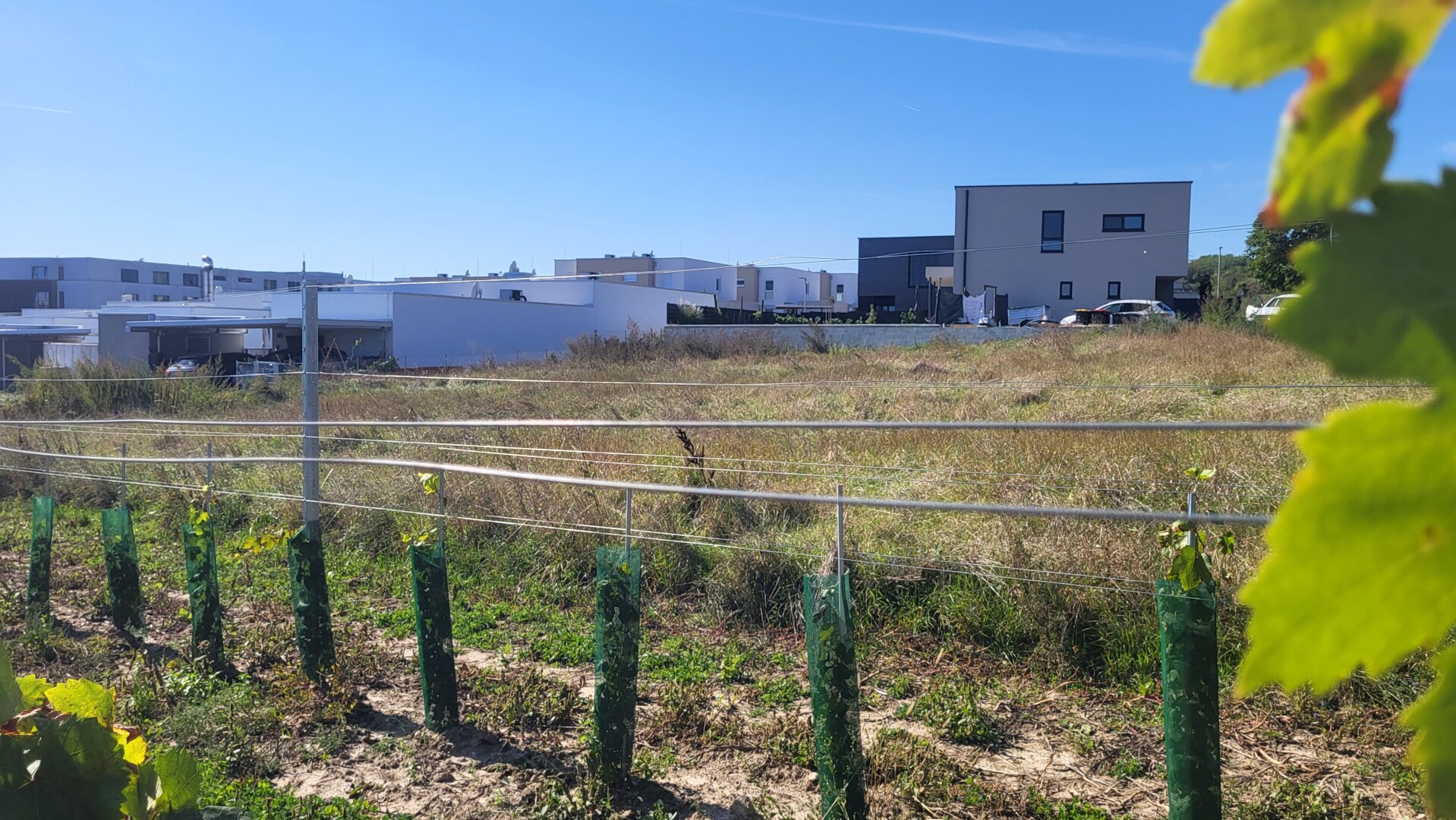 Baubehördlich bewilligtes Grundstück 5 Wohnungen WNFl. gesamt 476,31 m2
