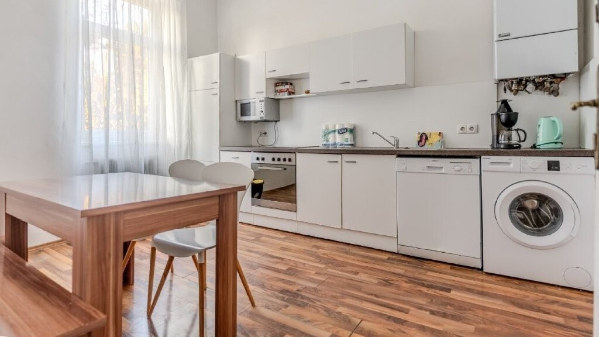 Studentenwohnhaus oder 2 Familienhaus