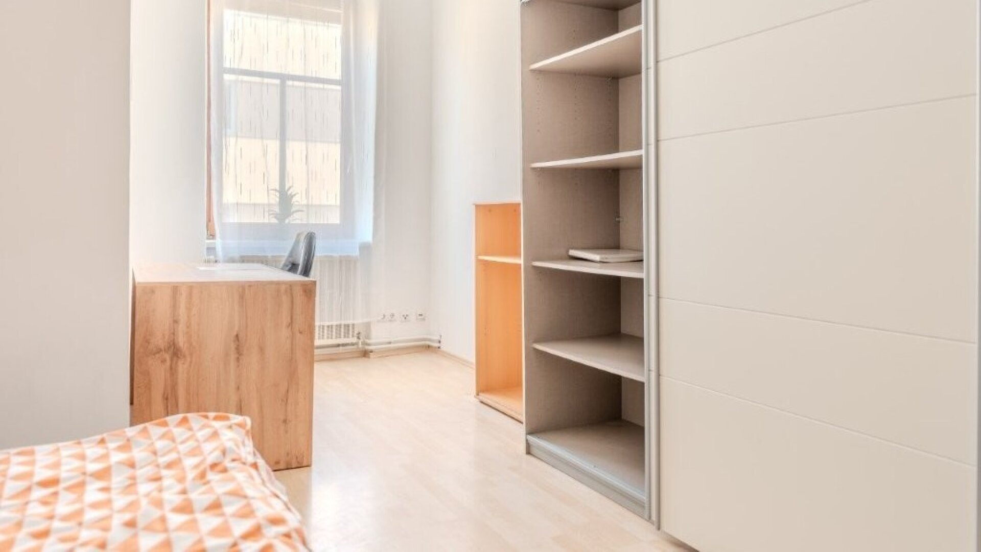 Studentenwohnhaus oder 2 Familienhaus