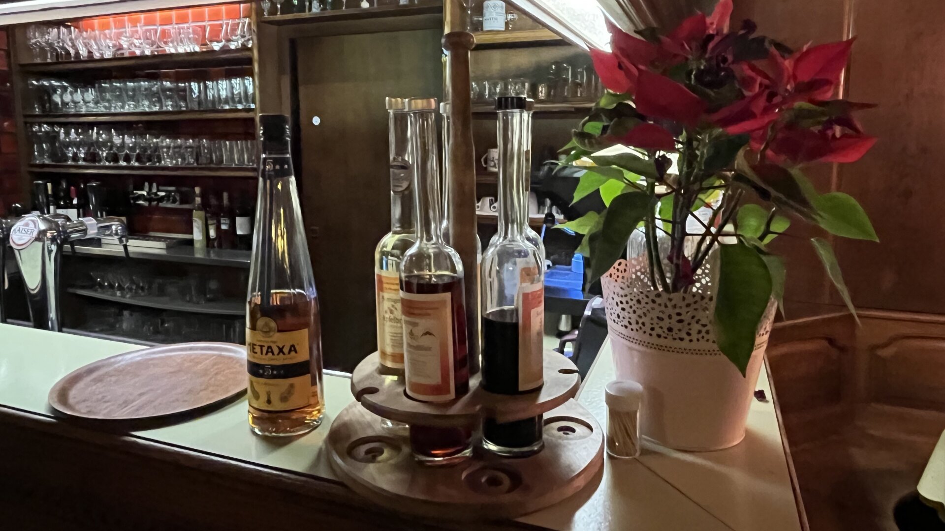 WIE DAMALS! Uriger Charm in altösterreichischem Gasthof in wunderschöner Zentrumslage! Anlageobjekt, Vermietet!