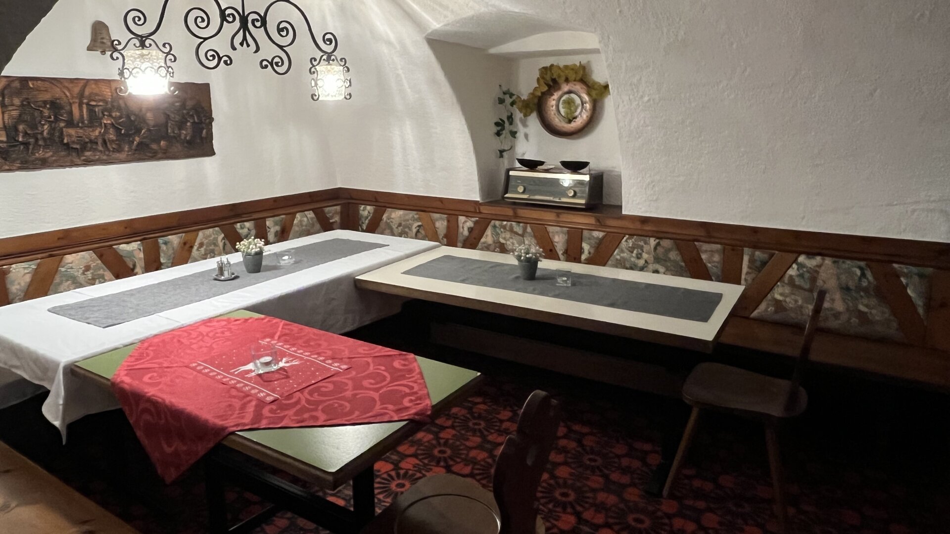 WIE DAMALS! Uriger Charm in altösterreichischem Gasthof in wunderschöner Zentrumslage! Anlageobjekt, Vermietet!