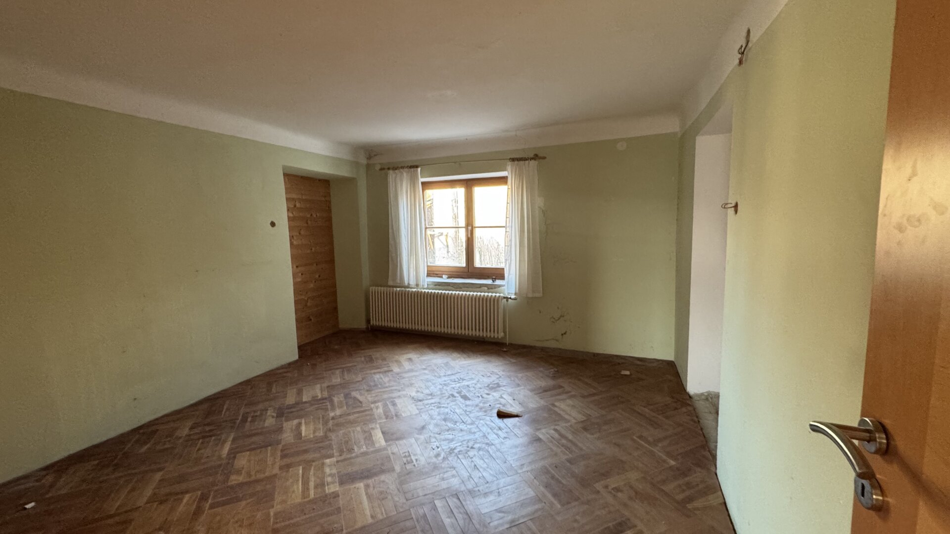 Alter großer Hof mit Nebengebäude und Halle - Achtung neuer Preis!!!! Super Lage!!!