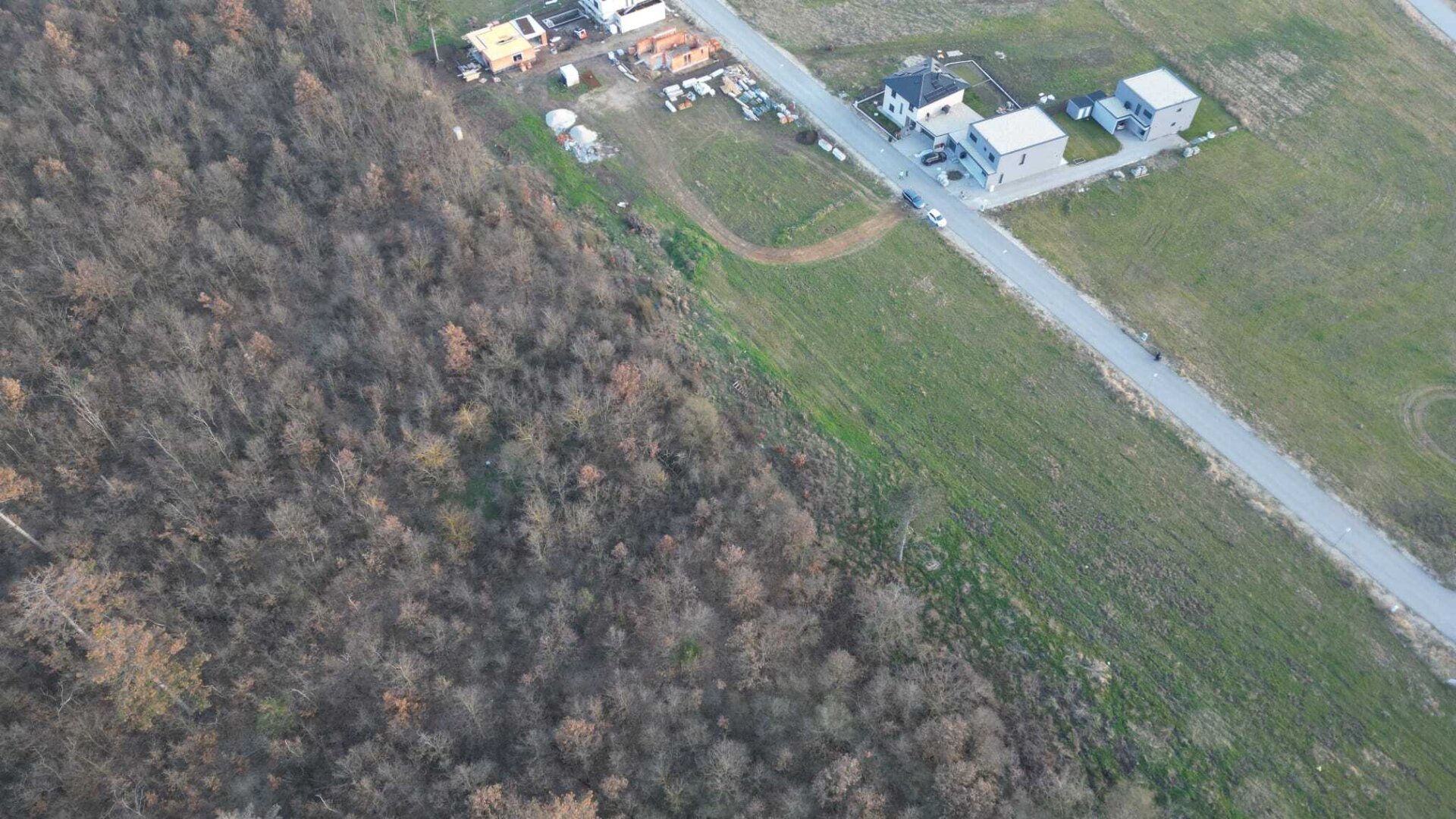 Sonniges Baugrundstück in ruhiger Umgebung