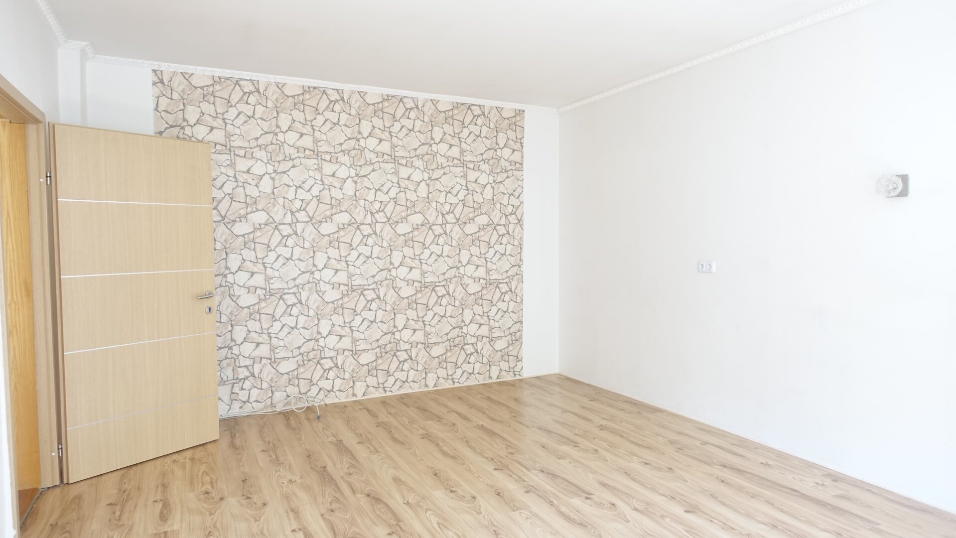 2 Familienhaus 175 m2, neue Heizung