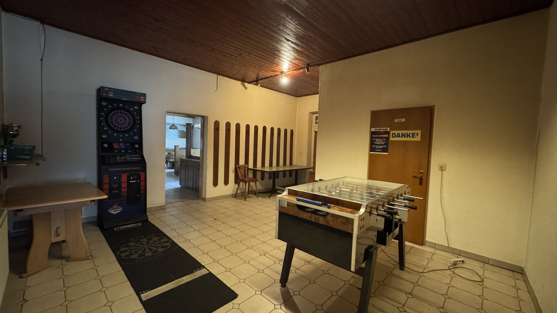 urige Kneipe mit toller Wohnung - neuer Preis!!!
