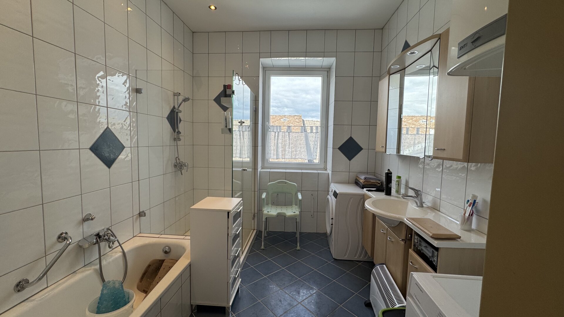 urige Kneipe mit toller Wohnung - neuer Preis!!!