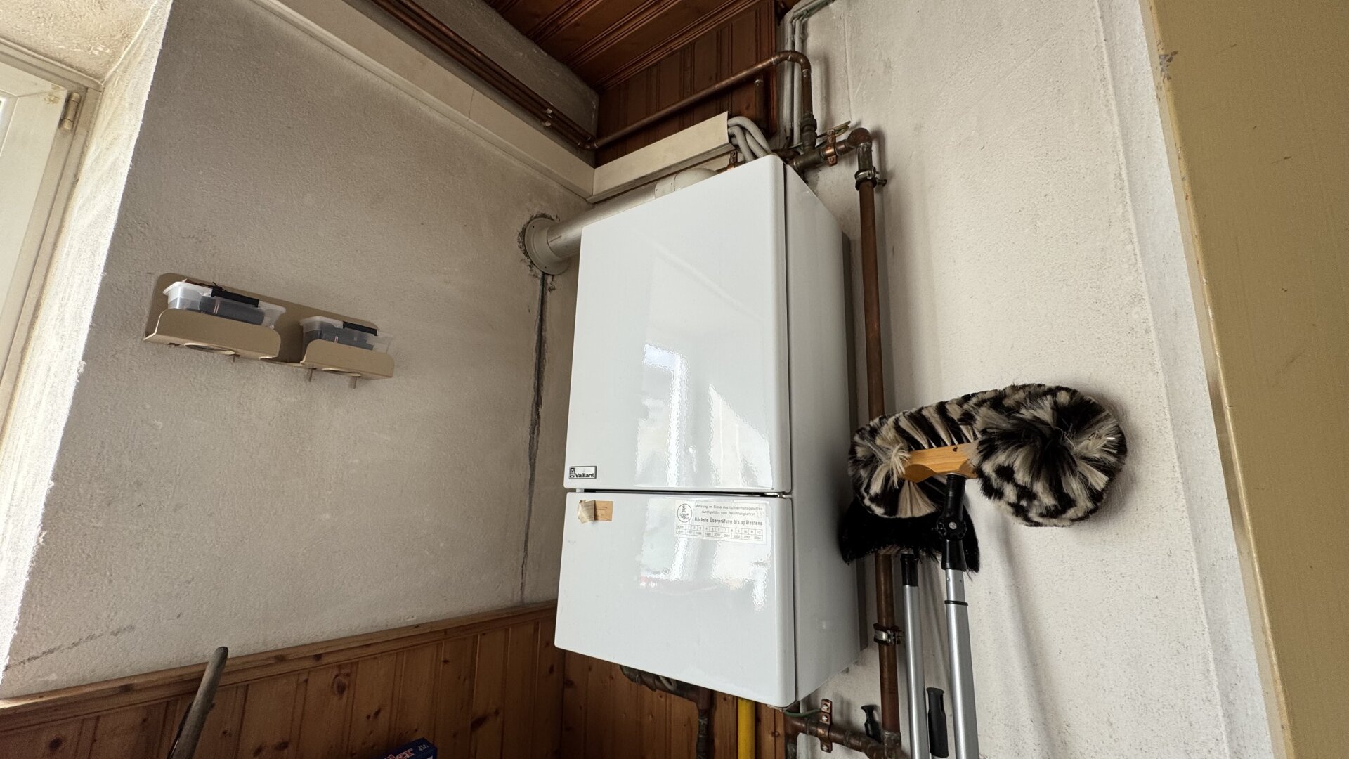 urige Kneipe mit toller Wohnung