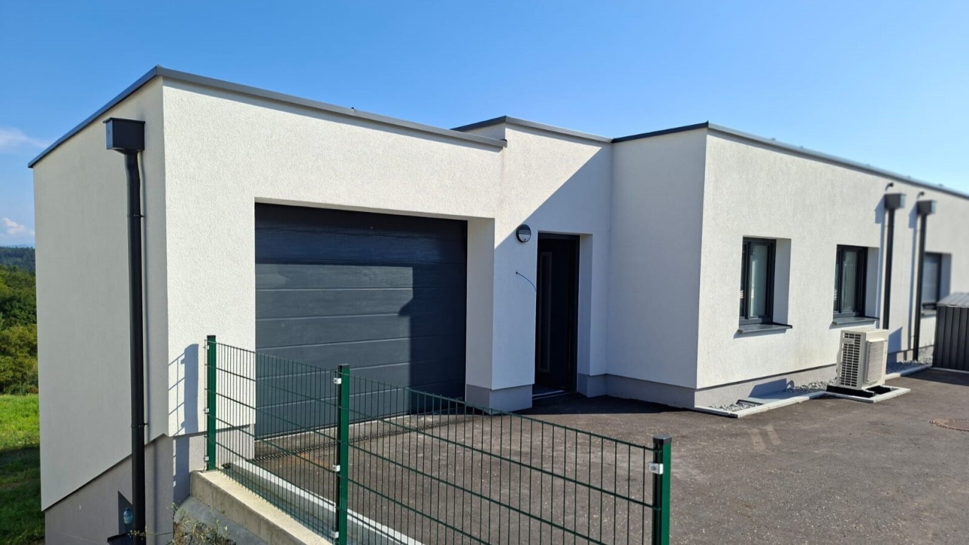 In erhöhter Lage Nähe Hofamt Priel plus Garage