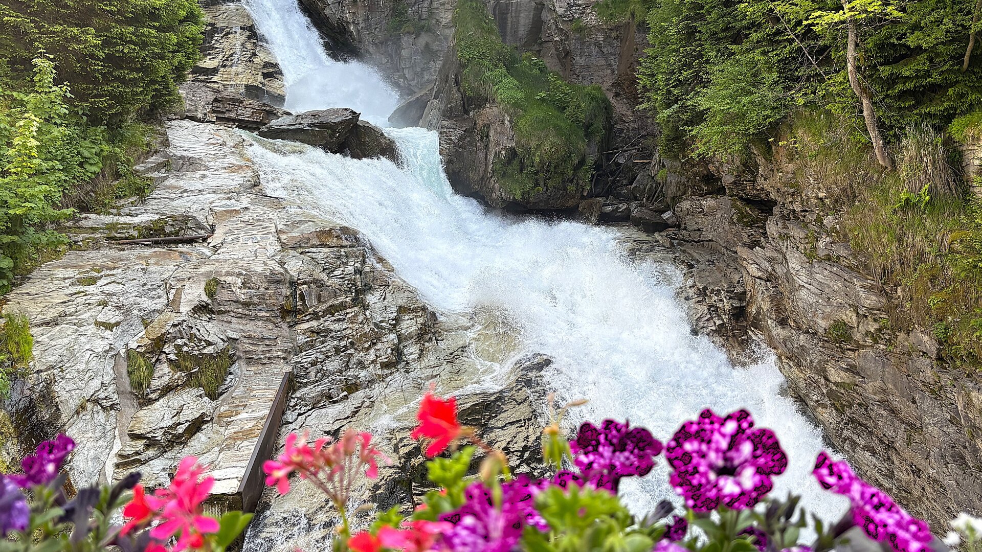 Dem Himmel so nah ... Luxuriöse 4-Zimmerwohnung mit Traumterrasse und Blick über das Gasteinertal! Pool! Probewoche vergünstigt!