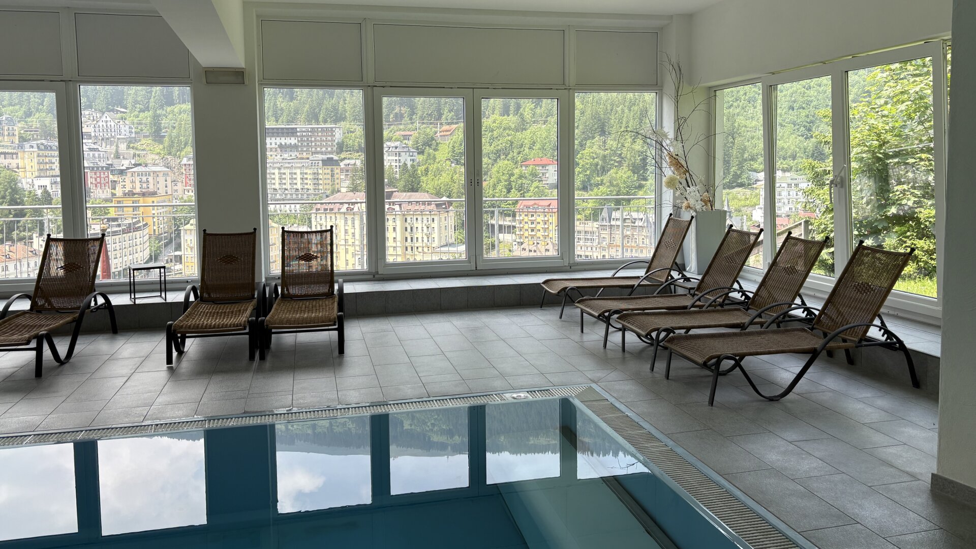 Dem Himmel so nah ... Luxuriöse 4-Zimmerwohnung mit Traumterrasse und Blick über das Gasteinertal! Pool! Probewoche vergünstigt!