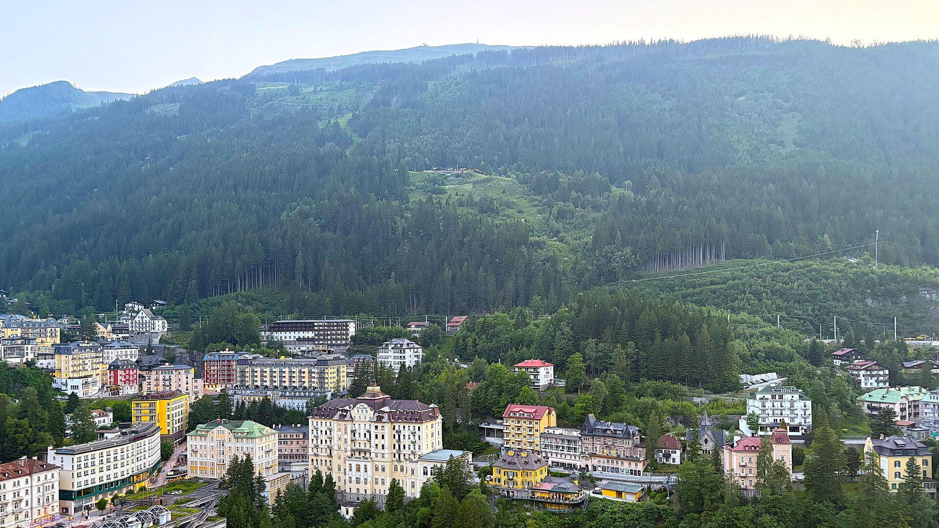Dem Himmel so nah ... Luxuriöse 4-Zimmerwohnung mit Traumterrasse und Blick über das Gasteinertal! Pool! Probewoche vergünstigt!
