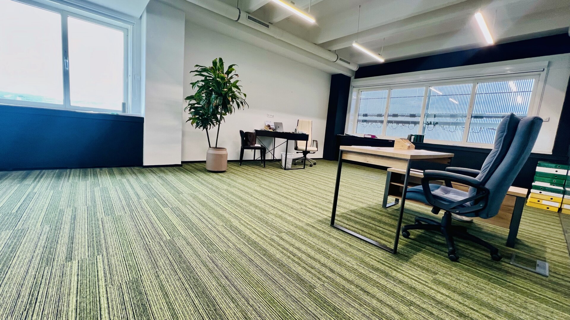 Ab 12€/m2 Büroflächen bis 2.200m2 - individuell Flächengrößen verfügbar -  Parkplätze - gute Verkehrsanbindung