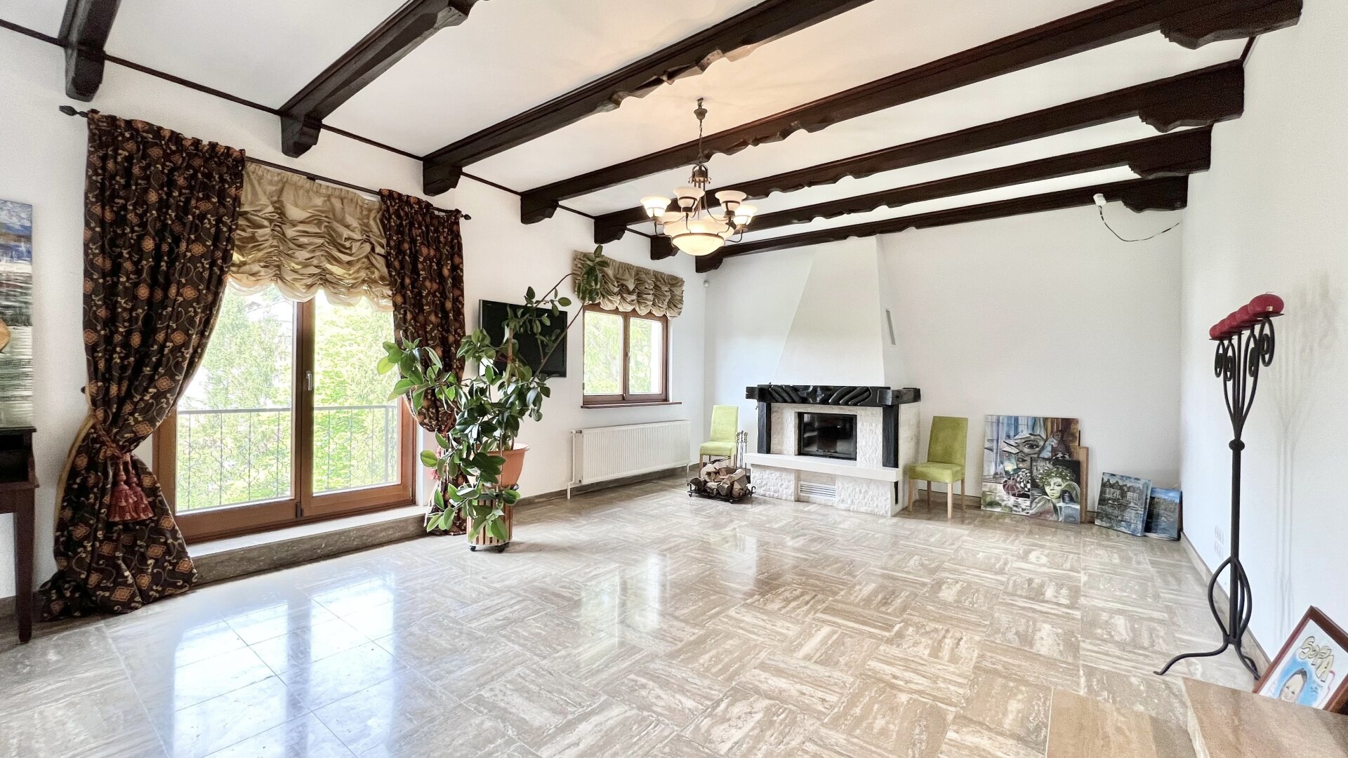 10 Minuten Fahrzeit nach Wien I Klimatisierte Villa mit Weitblick I Wellness, Fitnessraum & Kamin I Terrassen, Balkon & Garten I Hochwertige Ausstattung