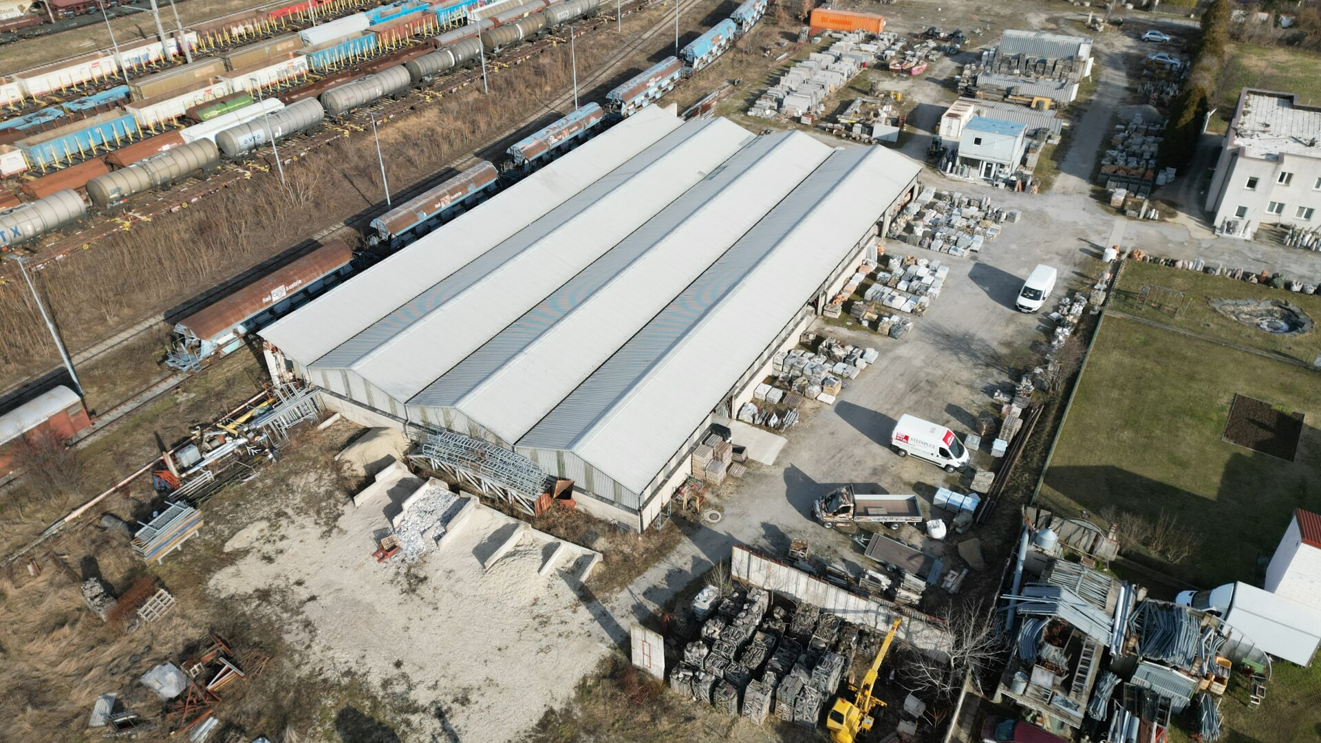 2 Gewerbehallen zur Vermietung ! 100m2 und 150m2 Lagerhallen Verfügbar