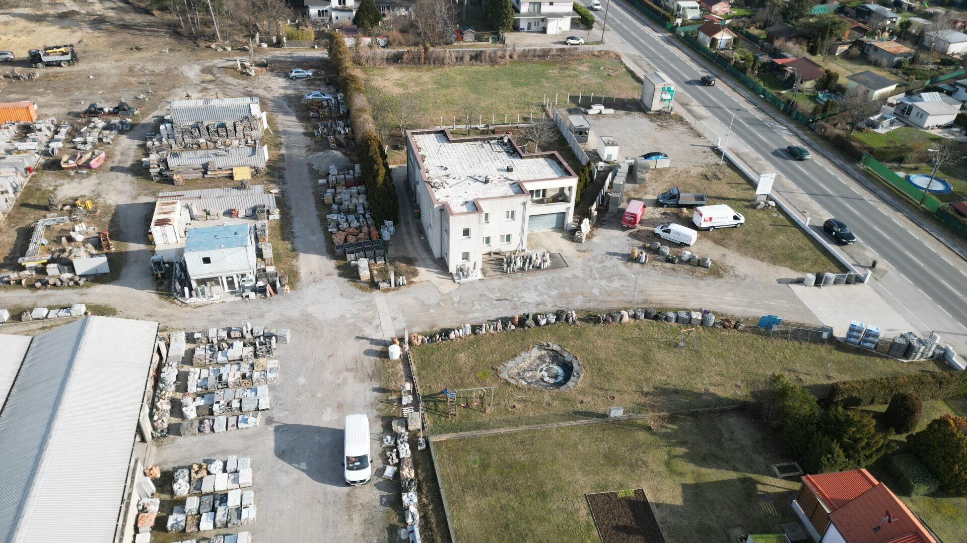 2 Gewerbehallen zur Vermietung ! 100m2 und 150m2 Lagerhallen Verfügbar