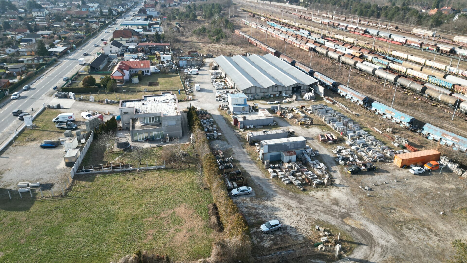 2 Gewerbehallen zur Vermietung ! 100m2 und 150m2 Lagerhallen Verfügbar