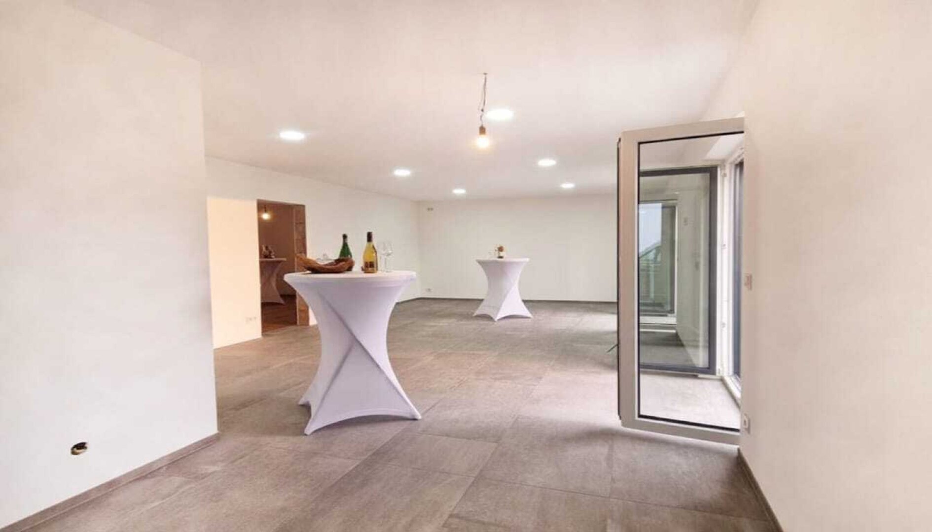 Am Lagerfeuer und lange Abende bei Kerzenschein im Garten mit Freunden! 131m2 Nutzfläche + Garage, Belagsfertig