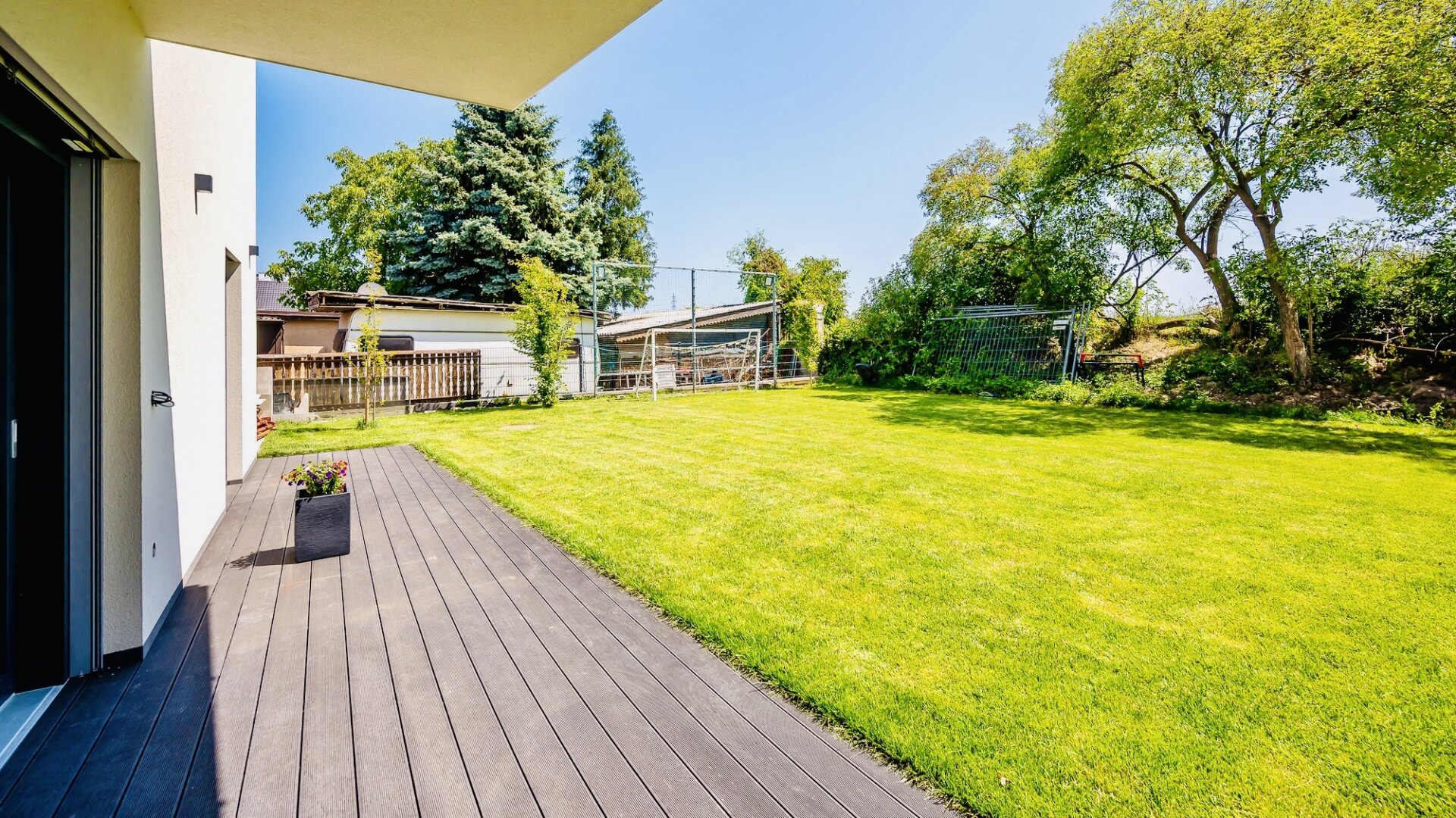 2 Premium-Villen direkt nebeneinander - mit grünem Weitblick - sonnige Ausrichtung - hochwertige Ausstattung - Salzwasserpool - Garage - Lift